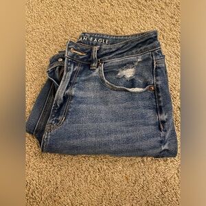American eagle medium wash, distressed high waisted mom straight jeans, size 8.